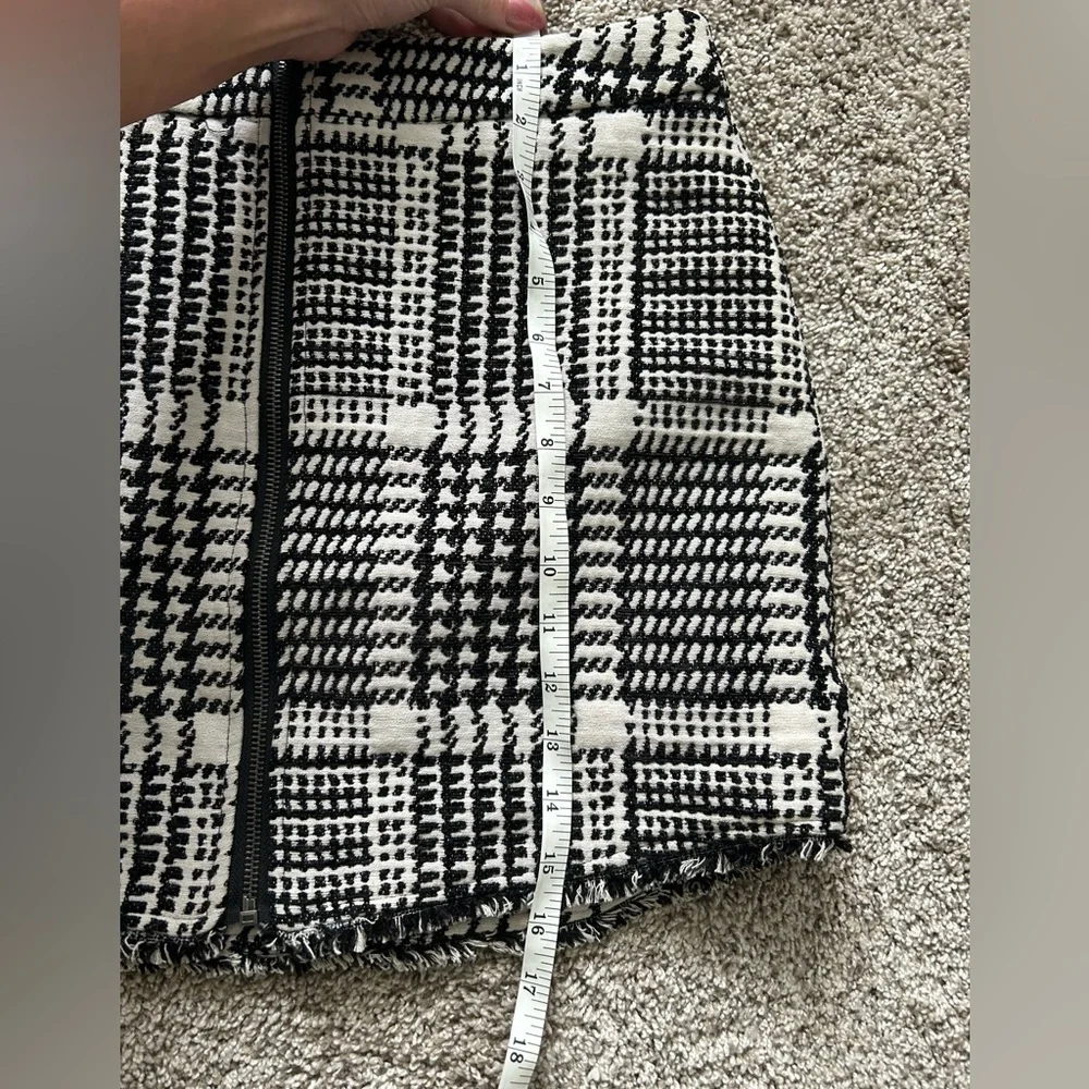 Cupcakes & Cashmere plaid mini skirt zip up black and white houndstooth pattern - Picture 8 of 13
